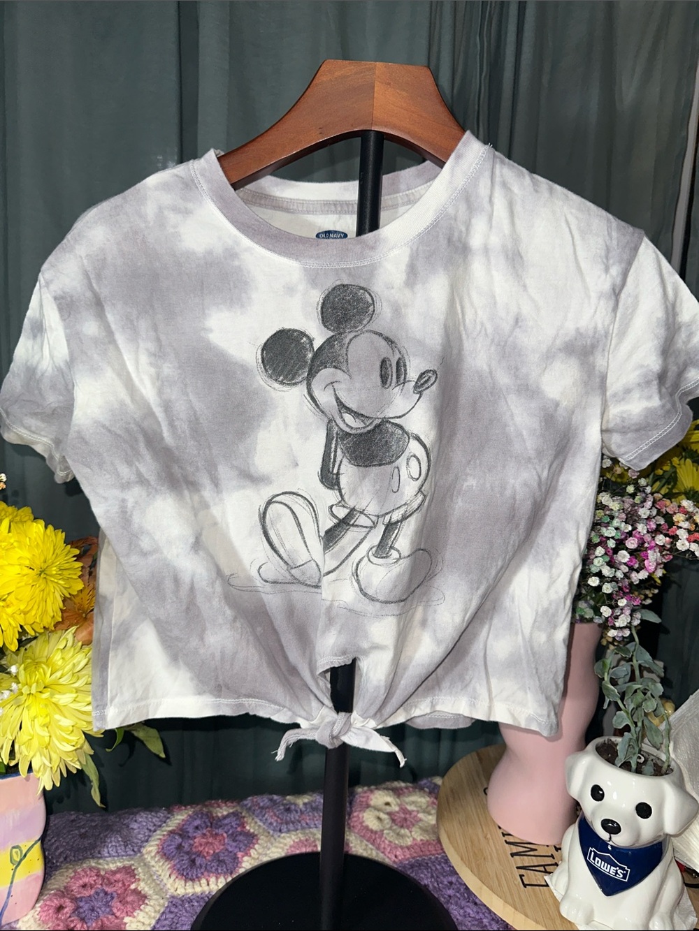 🎉Old Navy Gray Tie-Dye Mickey Mouse Tie-Front Tee. C340